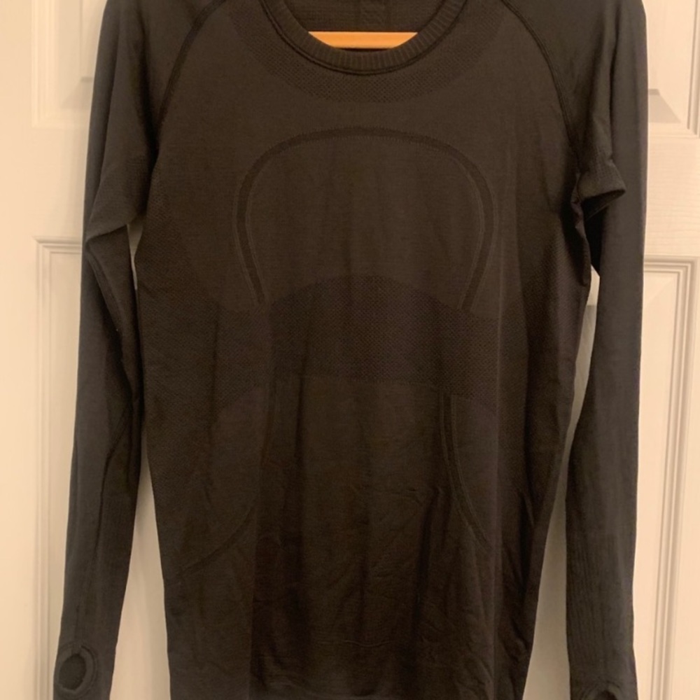 Black swiftly tech lululemon